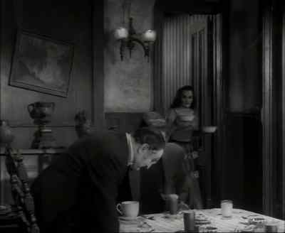 Marilyn, Eddie, dinner is ready. - The Munsters