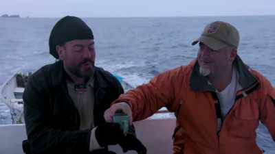Marine
biologist Mauricio Hoyos - Unidentified: Inside America's UFO Investigation
