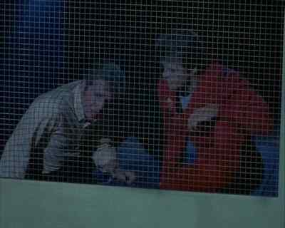 Mark, captain.
Please, you must help me. - Land of the Giants