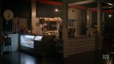 Mark! Come over here!
I want to show you something! - Aunty Donna's Coffee Cafe