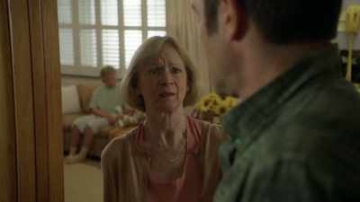 - Mark, honey, what did he say? - 12 Desperate Hours
