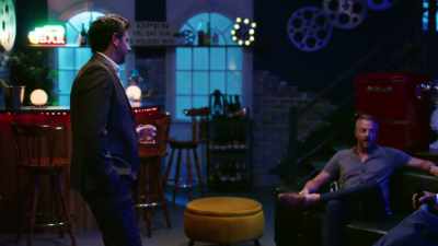 [Mark]
Private detective. - Hunting Housewives