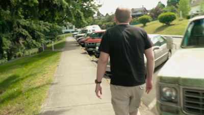 MARK:
There are millions of
flat-Earthers. - Behind the Curve