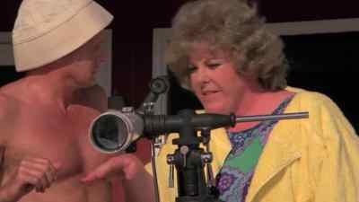 Marlek, It's pointing the wrong way! - The Beach Girls