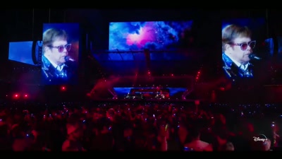 ♪ Mars ain't the kind of place ♪ - Elton John Live: Farewell from Dodger Stadium