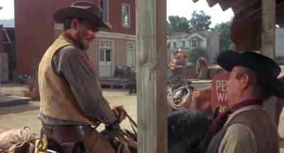Marshal Dave Bliss.
l hear you got a prisoner for me. - Hang 'Em High