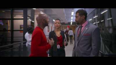 -[Marshall] Hmm.
-Like, I'm feeling very LeBron right now, - Holiday Rush