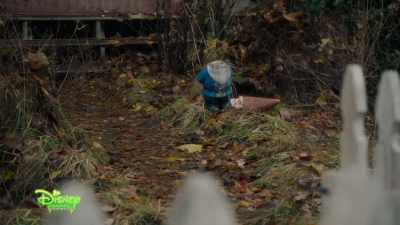 [Marshall] I don't think beheading
a lawn gnome counts as a crime. - Under Wraps
