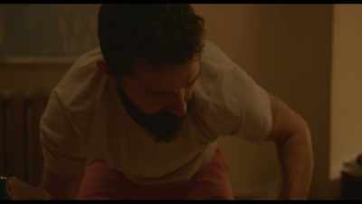 -[Martha] -Oh, God! It's-- It's coming!
-[Eva] So, you do the next one from here. - Pieces of a Woman