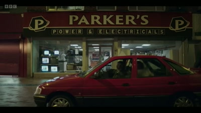 Martin, no! No, leave it.
Just leave it. - The Power of Parker