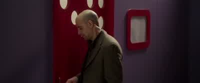 - Marty, the door's locked. - Lucky Number Slevin