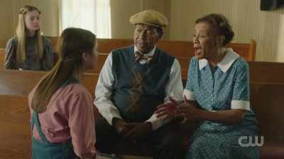 Mary Ellen, you have
a beautiful voice. - A Waltons Thanksgiving