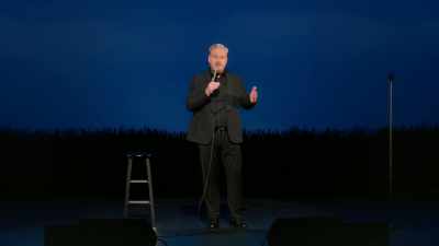 Mas devido à comédia stand-up, - Jim Gaffigan: Dark Pale