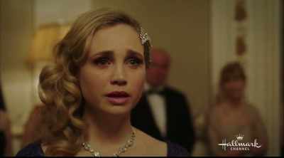 Mas eu também a amo. - Royally Ever After