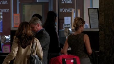 - Mason, can you see the ticket booth?
- Roger that. - Monk