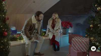 Mason and Casey are out
there being interviewed - A Tiny Home Christmas