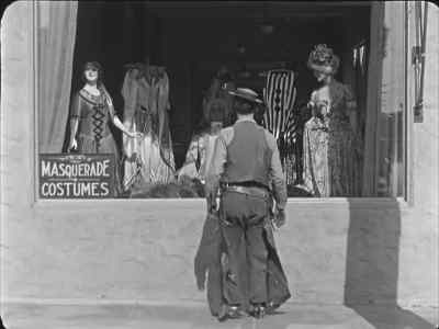 MASQUERADE COSTUMES - Go West