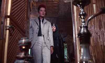 Master, I have brought the lady. - The Castle of Fu Manchu