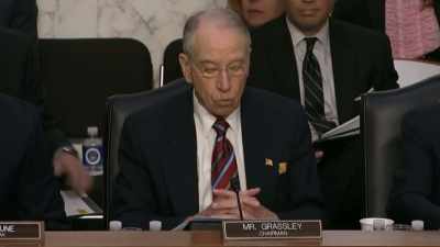 (Mat and Timmy
speaking indistinctly) - Zuckerberg: King of the Metaverse