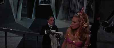 Mata? Allow me. - Casino Royale