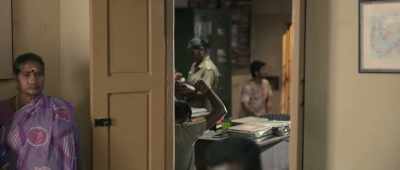 Mate! Sit down! He's my friend, madam.
I asked you to sit. - Chithha