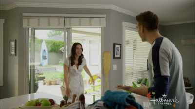 - Matt, hi!
- Hi! Oh, my gosh. - Over the Moon in Love