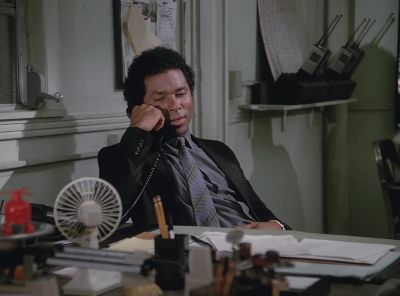 [Matt talking to Jeff] - Miami Vice