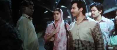 Mauji, it's almost time
for the last bus. - Sui Dhaaga - Made in India