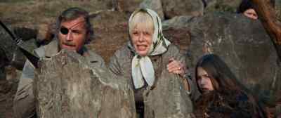- MAUREEN!
- MRS. BLENNIT! - No Blade of Grass