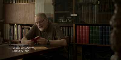 Maurice Grosse, Guy Playfair
and David Robertson were there. - The Enfield Poltergeist