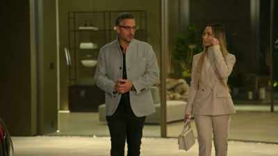 [Mauricio] Let's make sure
that you and I connect this week - Buying Beverly Hills