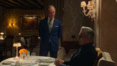 - [Maurizio] Wow.
- If I had those looks when I started out, - The Reluctant Traveler with Eugene Levy
