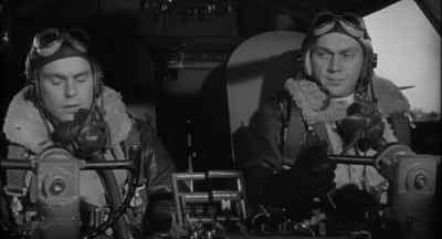 - Max, we all clear down there?
- Yeah, fine. - The War Lover