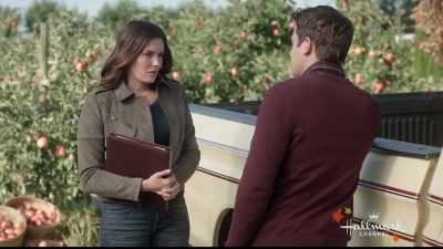 Max and Lucas were talking
about bringing baking samples - Falling for You