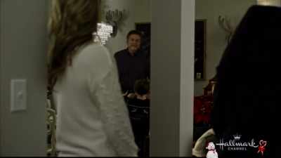- Max, nice to meet you, too.
- Bye. - Christmas Wishes & Mistletoe Kisses