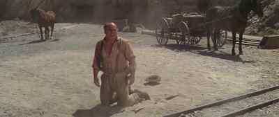 Max, stay out of there. - Nevada Smith
