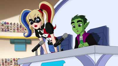 Maxima goes for maximum winage - DC Super Hero Girls: Intergalactic Games