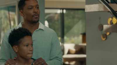 -May we have a look? -Sure. - Deadly DILF