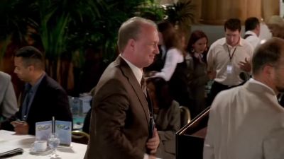 May I have your attention,
please? - Prison Break