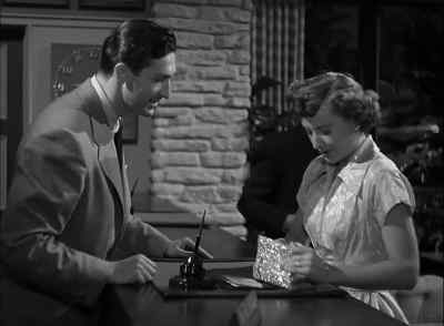 - May I help you?
- I'm Mrs Boothe. - The Lady Gambles