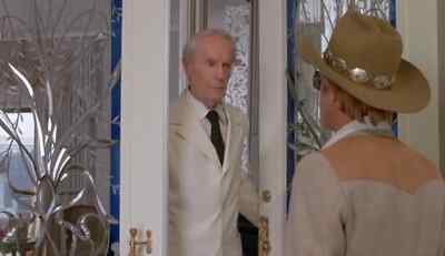 - May I help you?
- Mr. Randall to see Mr. Diamond. - Forced Vengeance