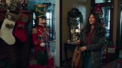 May I help you? - Reporting for Christmas