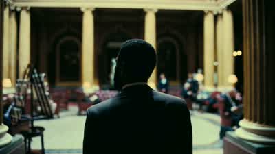 May I help you, sir? - Tenet