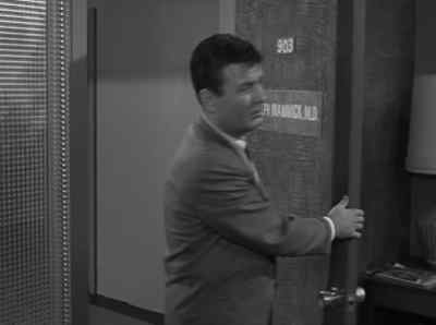 -May I help you?
-There's dr Mannick? - Alfred Hitchcock Presents