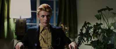 May I look at it?
— hmm? Oh, sure. - The Man Who Fell to Earth