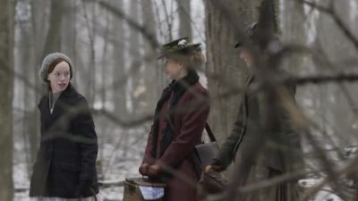 May I meet you at home, Marilla?
I need to make a stop. - Anne with an E