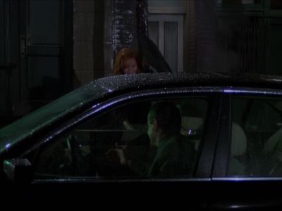 - May I offer you a ride?
- Oh, thank you. - Frasier