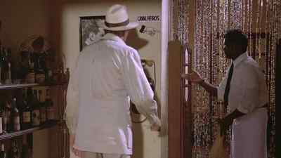- May I use your telephone?
- Sim, Senhor. - The Sea Wolves