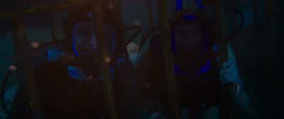 May-maybe he's out of range. - 47 Meters Down