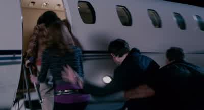 Maya! Maya, get inside. -Oh, God! -Dad! Paul? - Paul Blart: Mall Cop